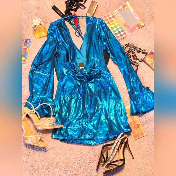 Beautiful long sleeve blue metallic mini dress size Medium - Picture 5 of 10